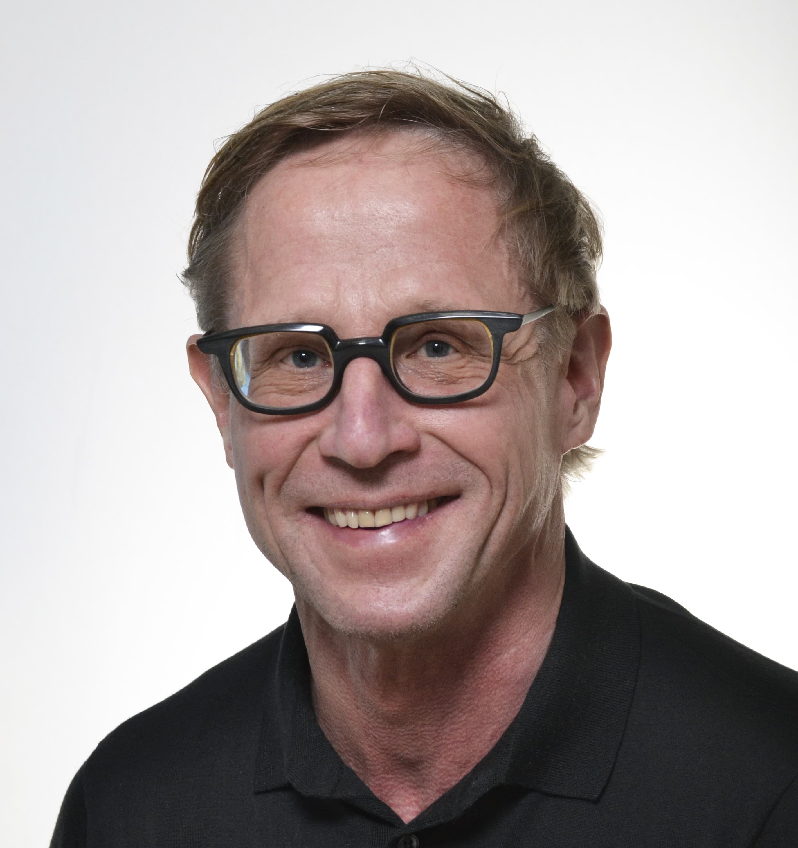 Martti Aho, Lääketieteen tohtori — Pihlajalinna